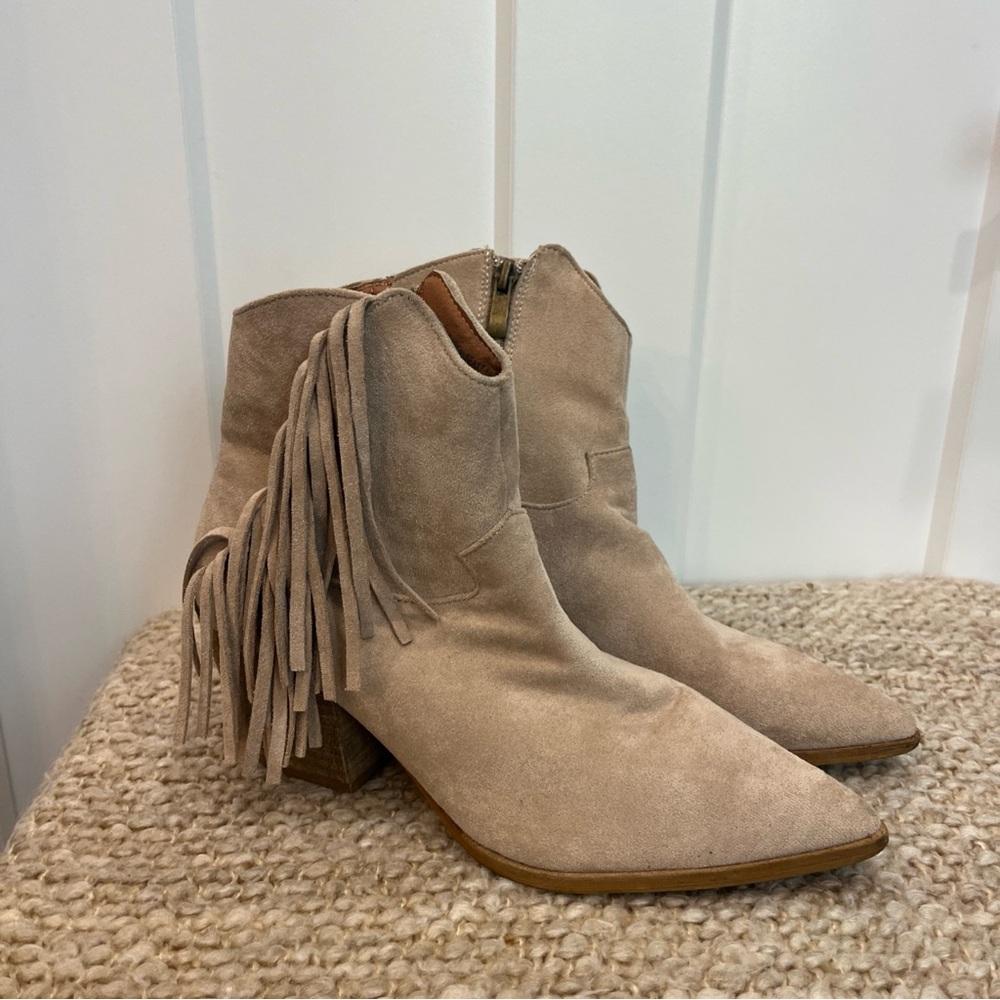 Beast‎ Fashion Women’s Suede Fringe Pointed Toe Ankle Boots Size 8.5